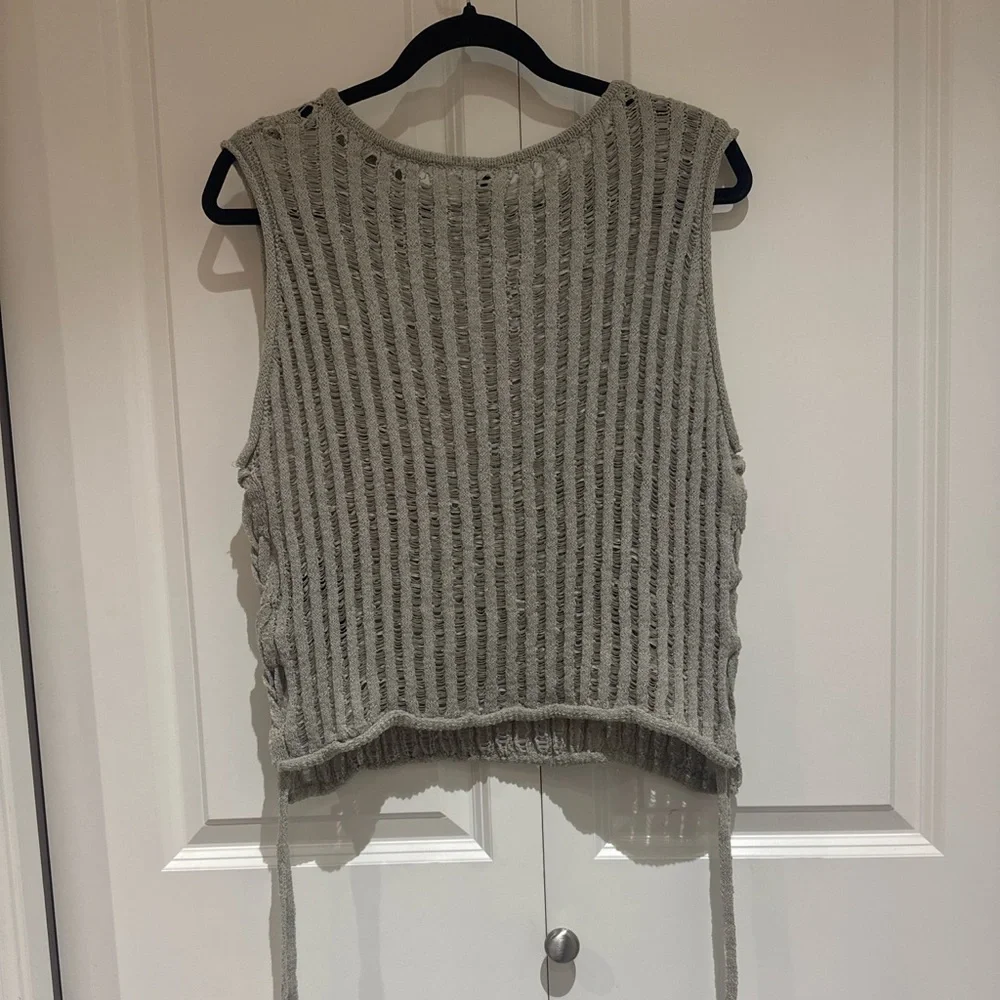 Divided Light Green Ribbed Tank Top - Picture 2 of 8